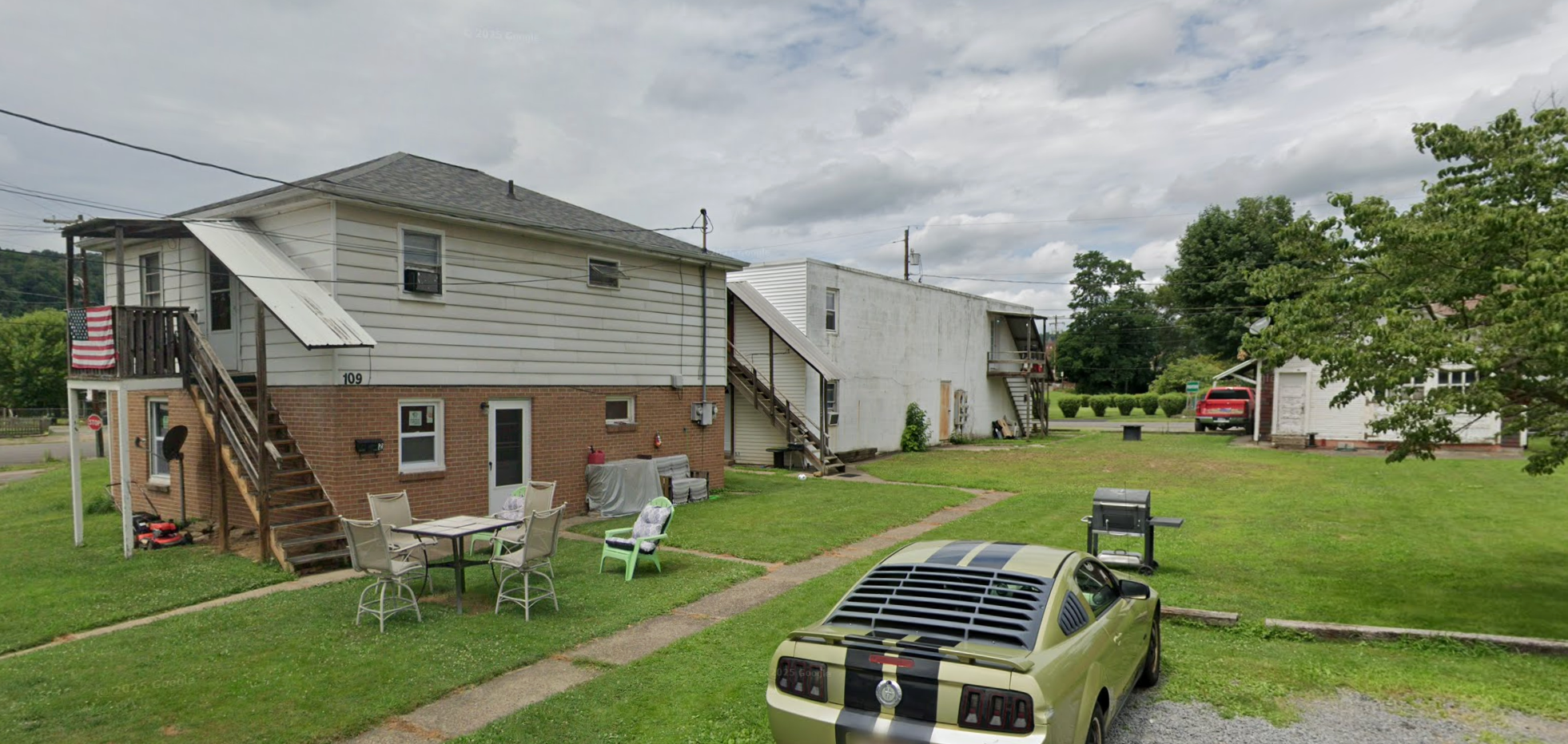 Quadplex & Duplex, Chester WV: Quad & Duplex on left, scraped property on right